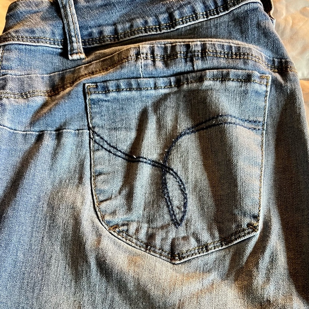 Like new light blue denim jeans. Skinny jeans Women’s size 14 - Picture 6 of 9
